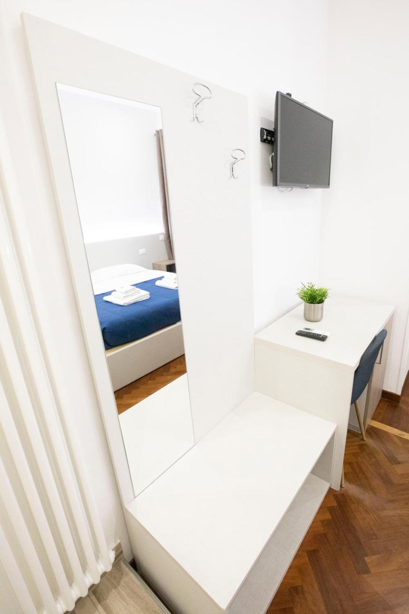 Hall Inn B&B In نابولي المظهر الخارجي الصورة