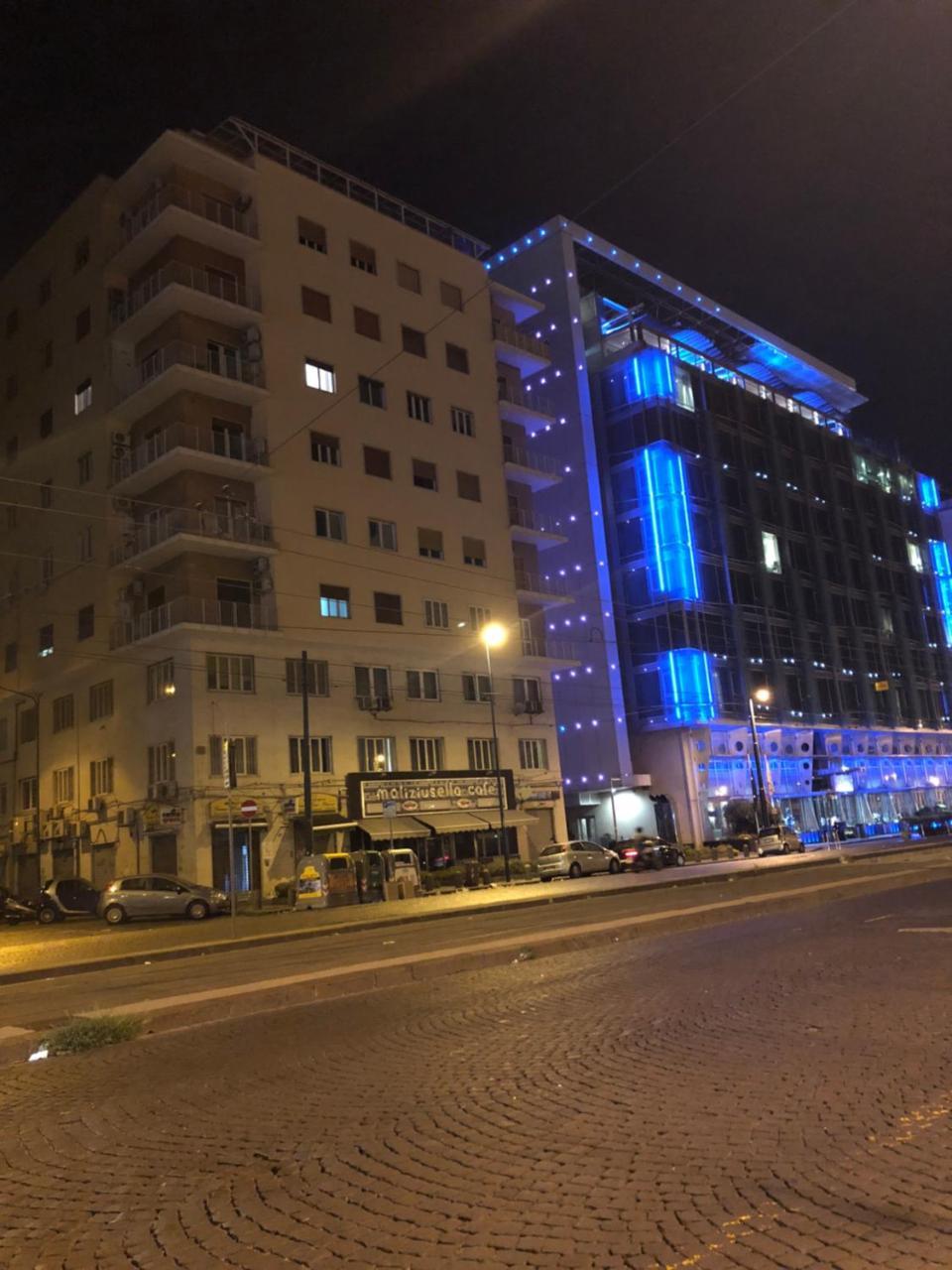 Hall Inn B&B In نابولي المظهر الخارجي الصورة