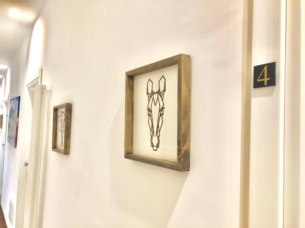 Hall Inn B&B In نابولي المظهر الخارجي الصورة